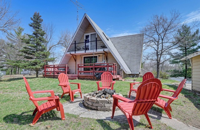 Unwind & Play: A-Frame Family Gem in Friendship!