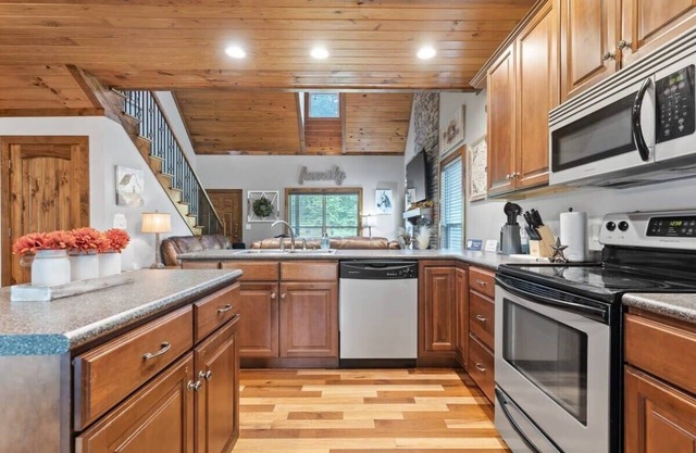 Updated Cabin - Hiwassee Highlife