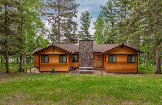 Updated cabin on Big Trout Lake Whitefish Chain MN Crosslake