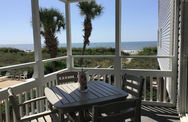 Updated condo on the beach in Windy Hill