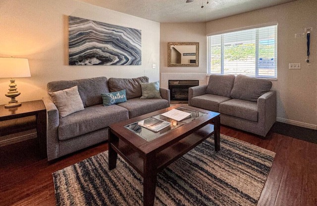 Updated Lake View Condo 941 #2 - Amazing Views