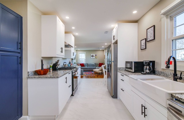 Updated Memphis Home w/Patio ~ 8 Mi to Downtown!