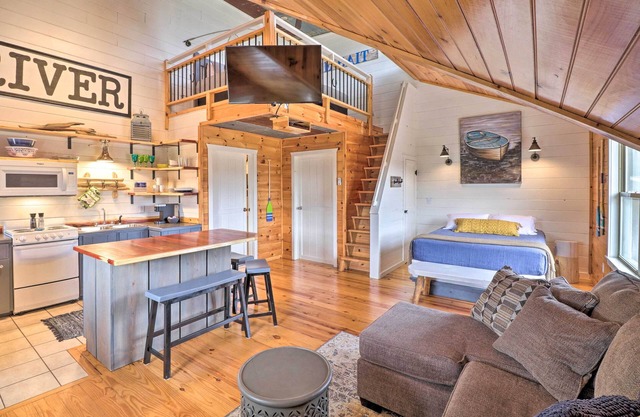 Updated Mtn View Studio w/Loft - Near River!