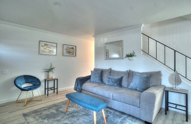*Upgraded 3 Bedroom Condo w/Fireplace A/C & BBQ