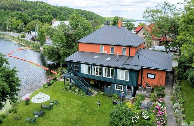 Upper Rideau Bed & Breakfast