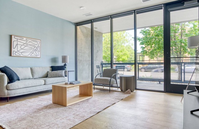 Upscale City Park 2BR w/ Balcony & W/D, near Uptown dining, by Blueground