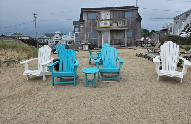 Upscale Cottage On The Atlantic Ocean, Feet in Sand