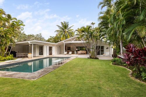 Upscale Kailua Getaway Steps to Swim Beach!