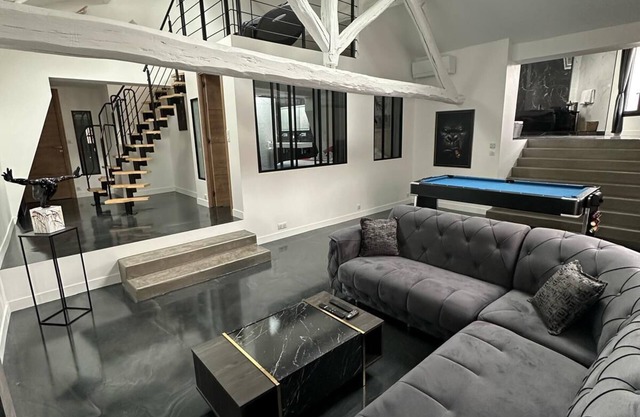 Upscale loft with Jacuzzi