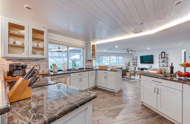 Upscale Naples Outdoor Getaway ~ 4 Miles to Beach