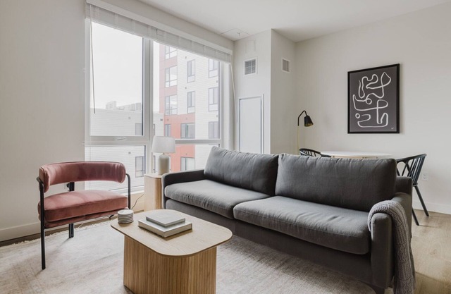 Upscale Revere 1BR w/Spa, Gym, Pool, W/D & Lounge, by Blueground