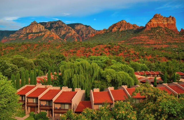 Uptown Villa @ Beautiful Arroyo Roble Resort. Walking distance to everything!