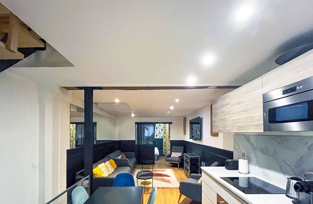 Urban Flat 31 - Charming Triplex in Paris