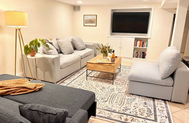 Urban retreat in lively Kalorama