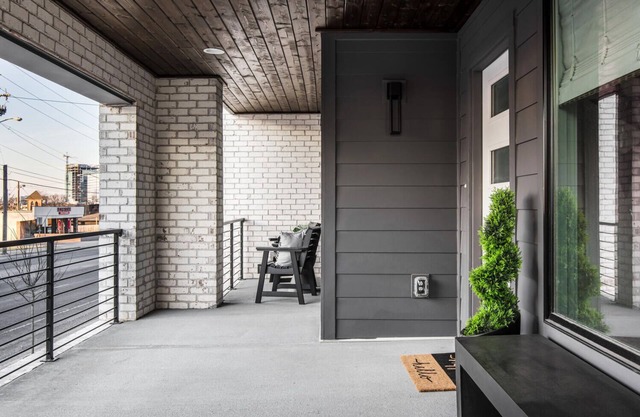 Urban Row - Rooftop Hot Tub - Heart of Gulch