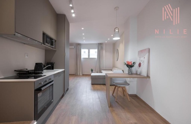 V1 Boutique Nilie Hospitality MGMT
