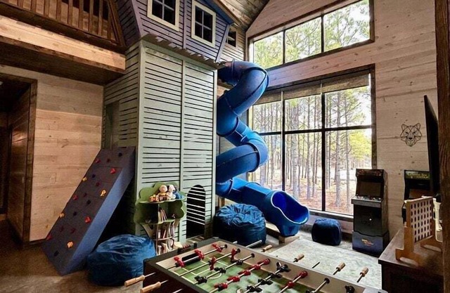 Vacana: LAL, Fishing, Pond, Treehouse, Slide, Pets, EV