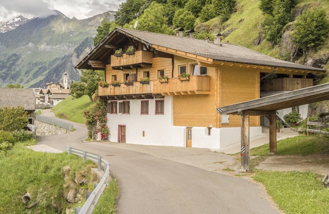 Vacation apartments with panoramic mountain views
