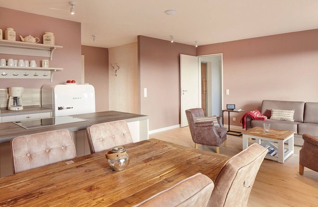 Vacation apartment/apartment for 6 guests with 98m² in Heiligenhafen (297727)