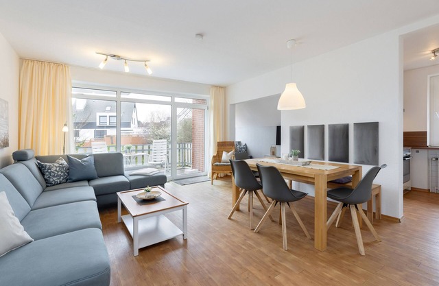 Vacation apartment/apartment for 6 guests with 94m² in Grömitz (59232)