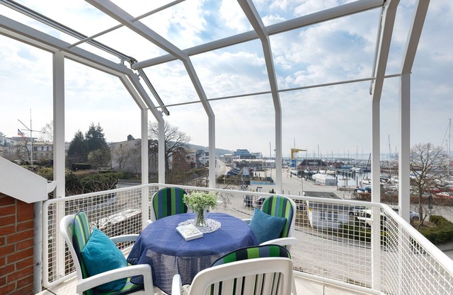 Vacation apartment/apartment for 4 guests with 84m² in Laboe (294504)