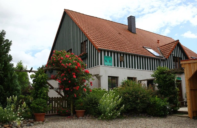 Vacation apartment/apartment for 6 guests with 80m² in Behrensdorf (73290)