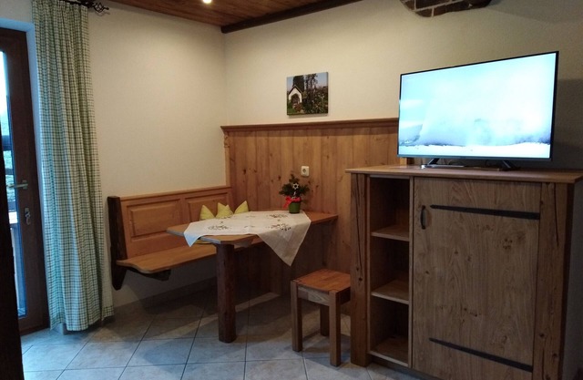 Vacation apartment Rehblick 40 sqm, 1 bedroom, eat-in kitchen, terrace