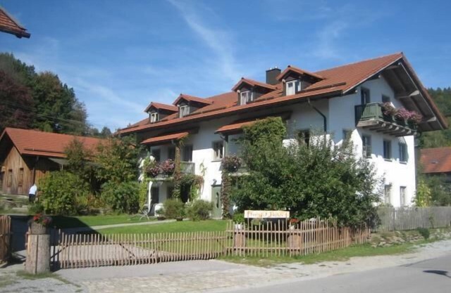 Vacation apartment with 2 bedrooms and balcony (65 sqm)