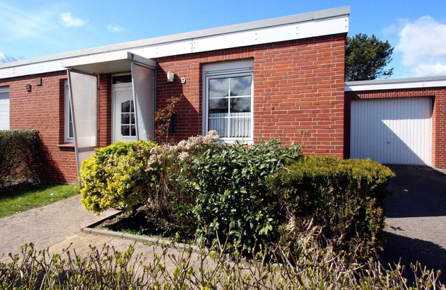 Vacation at the North Sea: Cosy bungalow with sun terrace, Dornumersiel