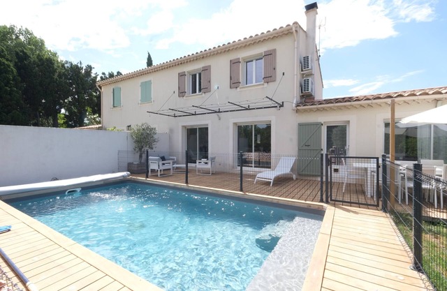Vacation rental MAUSSANE LES ALPILLES LS1-431
