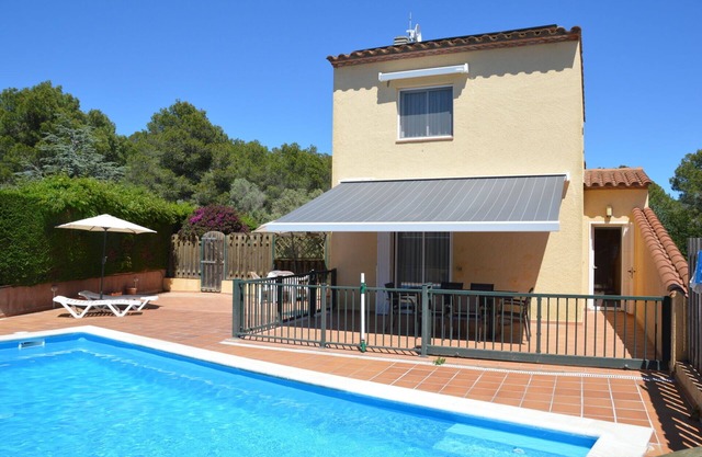 Vacation Home "Villa De Ensueño" with Mountain View, Pool & 2 Balconies