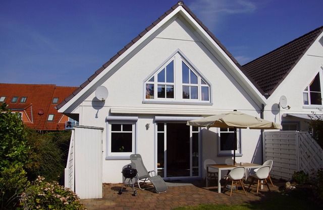 Vacation home Kranich on Schönberg beach