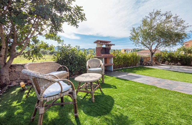 Vacation Home "Casa a Schiera Budoni" with Terrace & Garden