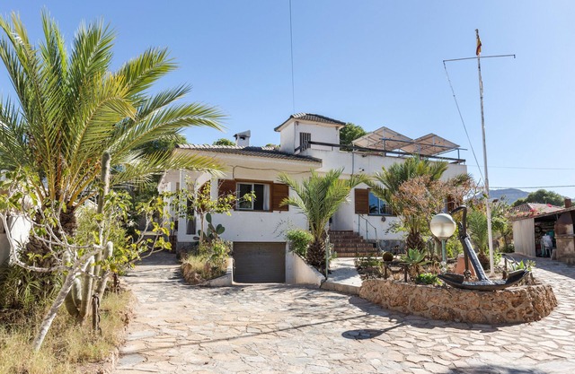 Vacation Home "Chalet En San Gines, La Azohia" with Private Terrace, Private Garden & Wi-Fi
