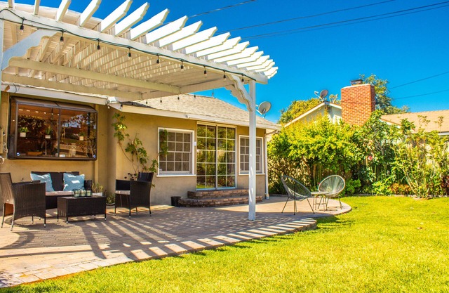 Vacation Home Close to Disneyland and More!