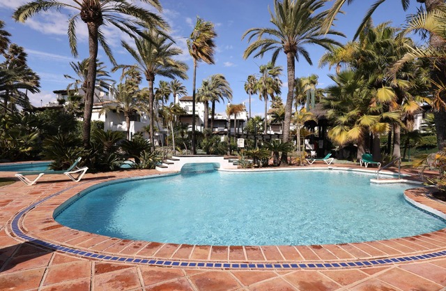 Vacation Home 'Frontline Paradise Townhouse' Near the Beach with Balcony & Pool