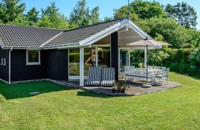 Vacation home "Ginie" - 1km from the sea in Sealand in Vejby - 6 persons, 3 bedrooms