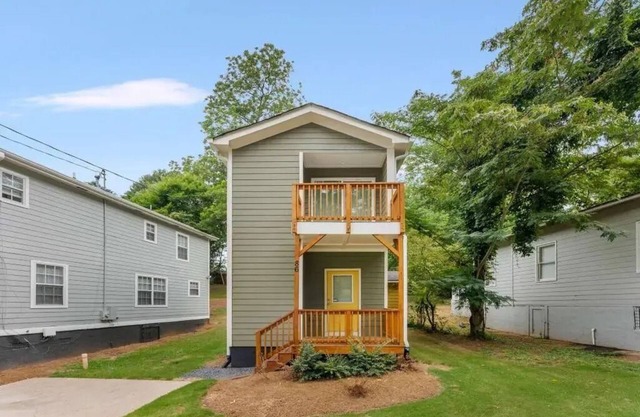 Vacation home just 7 minutes drive to Mercedes-Benz Stadium
