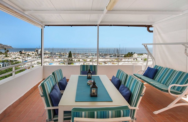 Vacation Home "Luís Montesdeoca" with Sea View, Wi-Fi & Terrace