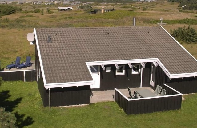 Vacation home "Merete" - 900m from the sea in NW Jutland in Hjørring - 6 persons, 3 bedrooms