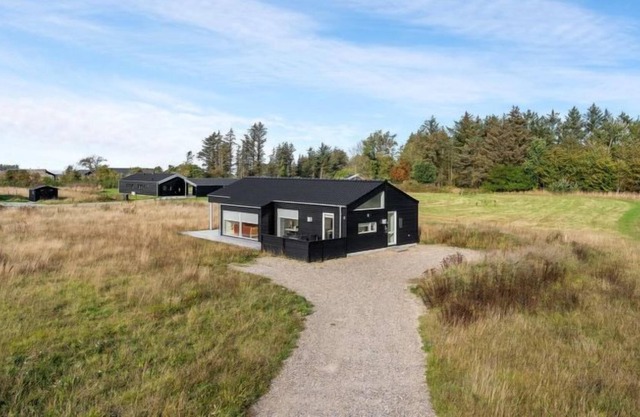 Vacation home "Severi" - 1.5km from the sea in NW Jutland in Hjørring - 7 persons, 3 bedrooms