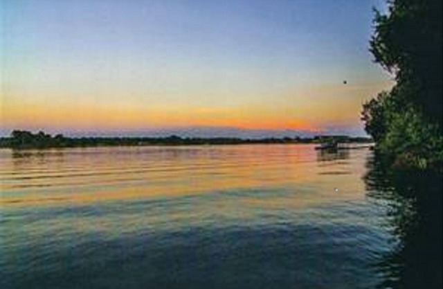 Vacation Living! Lake & Pool Close to Nashville!#2