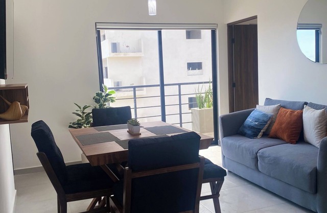 Vacation rental. Nearby... Commercial Plazas "15 minutes from the beach