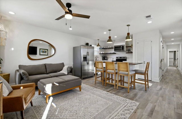 Vacation Rental in Old Town Bay St Louis 2bd/2bth home