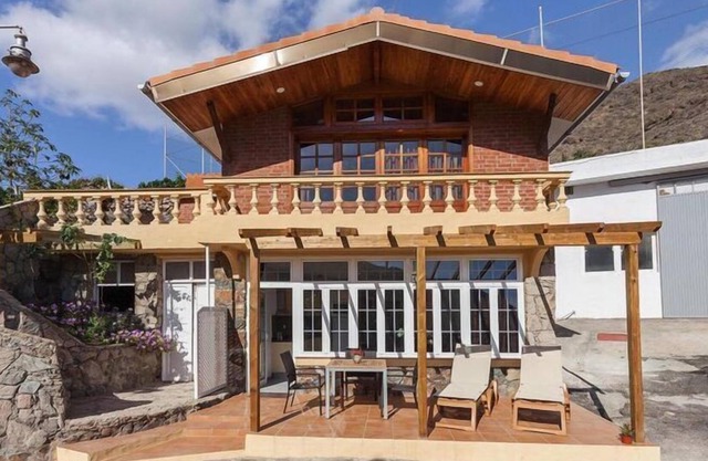 Vacation Rentals, Mogan