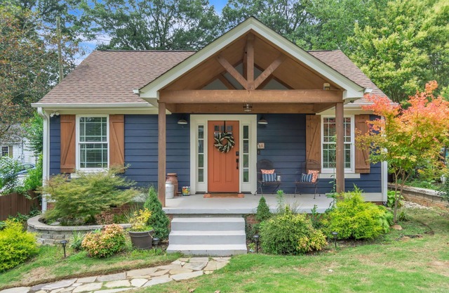 Valencia Cottage - Greenville Monthly Rental