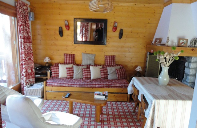 VALLEYS MERIBEL -3 -in 1700m- South East - skis - Charming