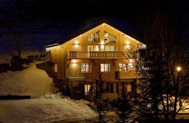 Valmorel: Large chalet 14 p. near the slopes.