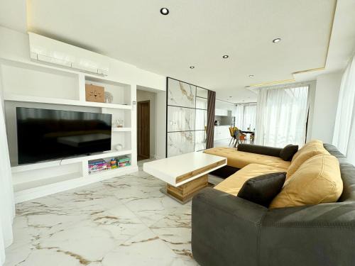 Varna Vista 3BR Apartment Free Parking