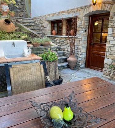 Varousi House